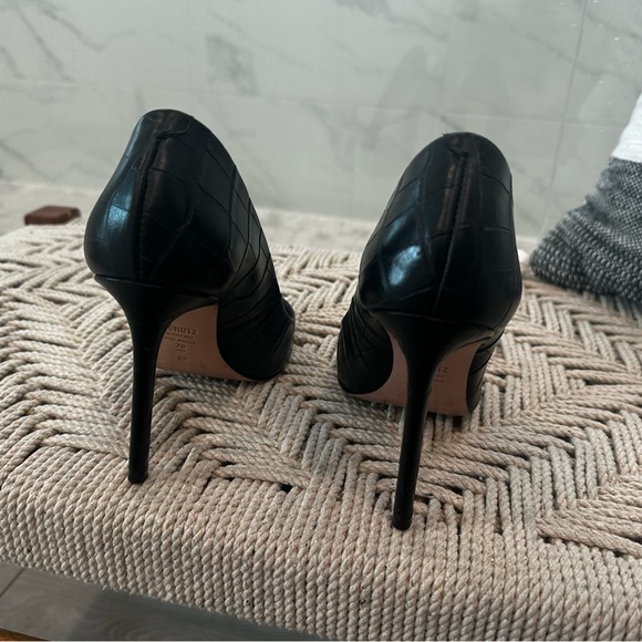 🖤🖤Schutz Black Croc-Embossed Pointed-Toe Pumps – Size 7 | 4” Heel - Picture 8 of 9